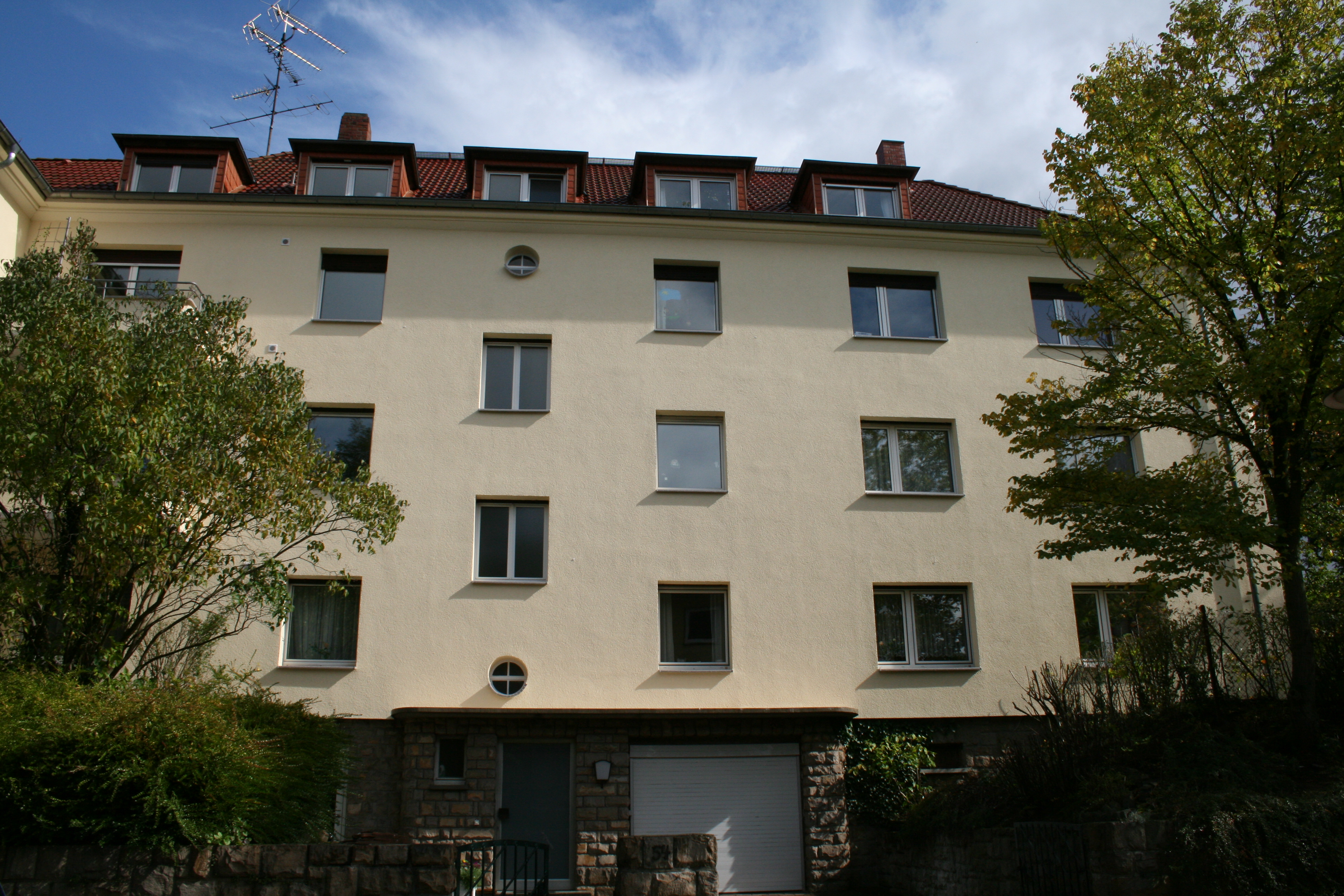 Von Gries Malerbetrieb gestaltete Hausfassade in Darmstadt